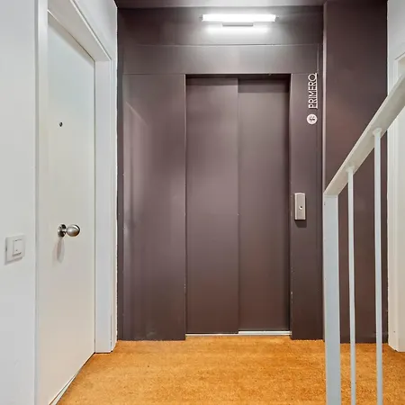 Apartment Chic And Modern In Gracia