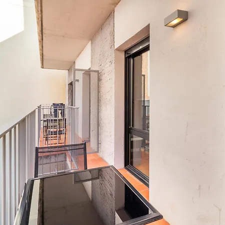 Chic And Modern In Gracia