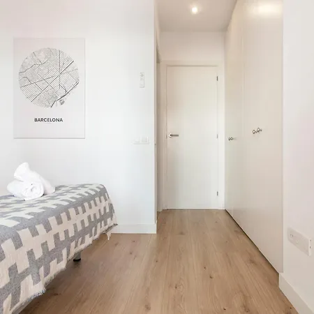 Chic And Modern In Gracia