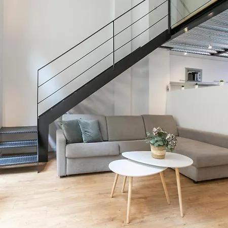 Chic And Modern In Gracia