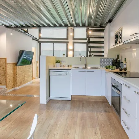 Apartment Chic And Modern In Gracia