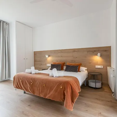 Chic And Modern In Gracia Apartment *