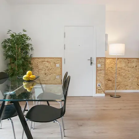 Apartment Chic And Modern In Gracia