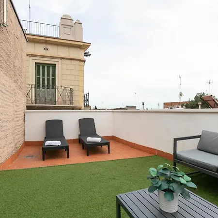 Apartment Chic And Modern In Gracia