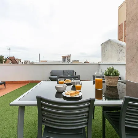 Chic And Modern In Gracia