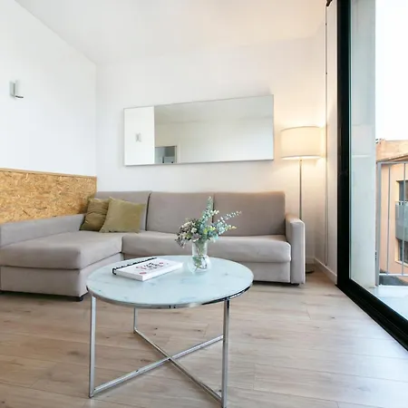 Chic And Modern In Gracia Apartment *