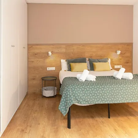 Apartment Chic And Modern In Gracia